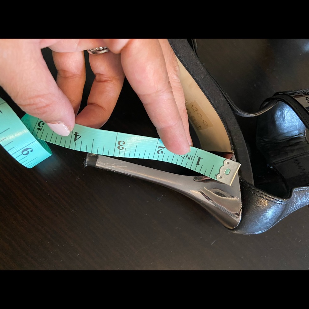 BCBGMaxAzria Heels - Picture 4 of 4